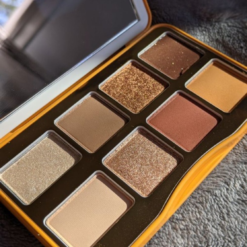 Too Faced hot buttered rum palette